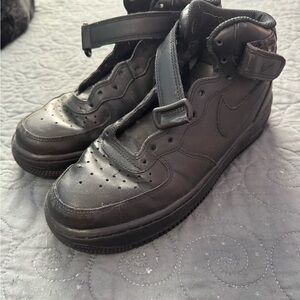Nike Mid Air Force 1 Triple Black